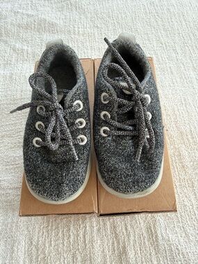 Allbirds Smallbirds Toddler Size 8 Sneakers